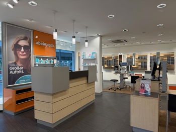 Das Bild zeigt den Kassenbereich unserer Filiale in Offenbach.